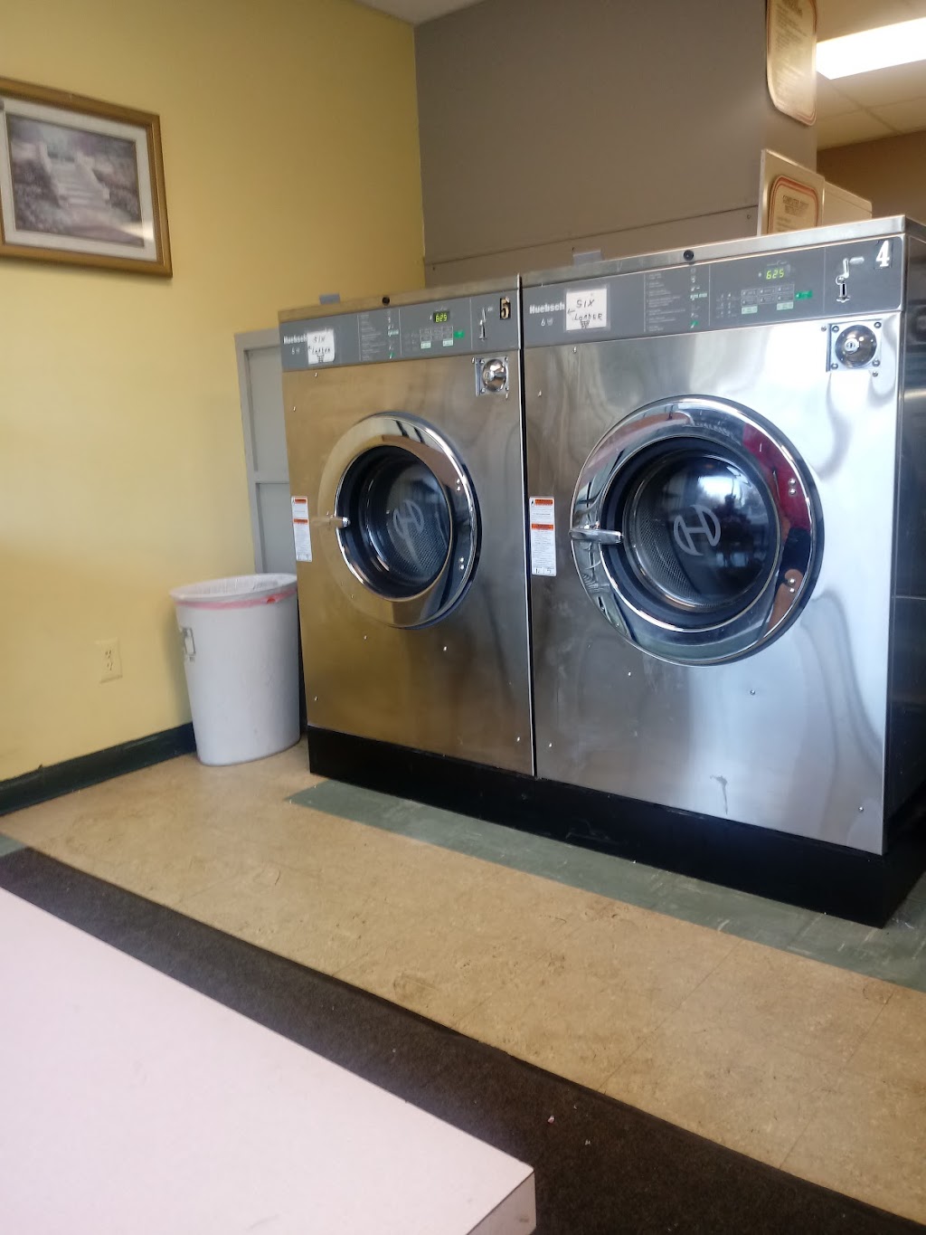 Hilltop Laundromat | 2128 Monmouth St, Newport, KY 41071, USA | Phone: (859) 444-6886