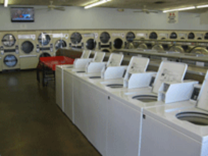 Clean Threads Super Laundry | 1109 Greenland Dr, Murfreesboro, TN 37130, USA | Phone: (615) 895-6789