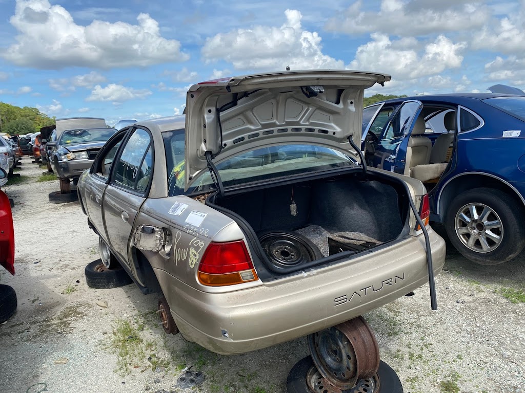 Vicking Junk Car | 1540 Co Rd 44A, Wildwood, FL 34785, USA | Phone: (352) 289-8207