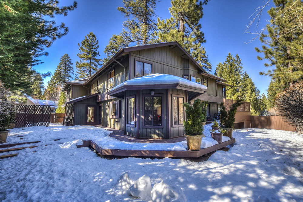 Evergreen Lodge Luxury Cabin | 681 Snowbird Ct, Big Bear Lake, CA 92315, USA | Phone: (909) 752-0234