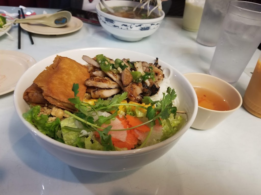 Phở Bác Hoa Viet | 7600 Greenhaven Dr Suite 9, Sacramento, CA 95831, USA | Phone: (916) 393-0138