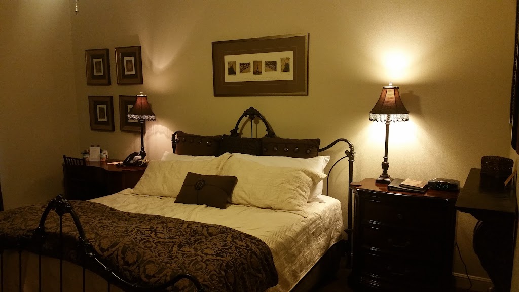 The Wildwood Inn | 2602 Lillian Miller Pkwy, Denton, TX 76210, USA | Phone: (972) 317-7464