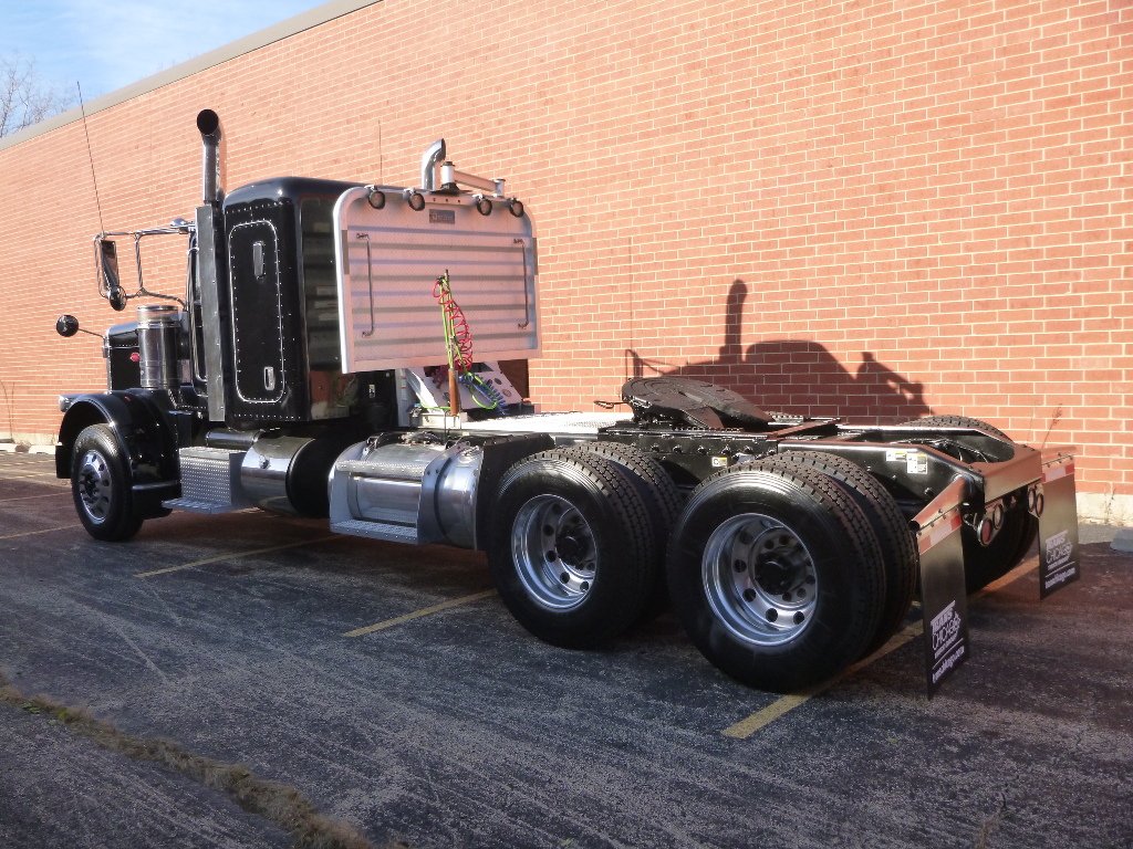 SelecTrucks of Chicago | 2333 W 25th Ave Suite A, Gary, IN 46404, USA | Phone: (800) 589-8985