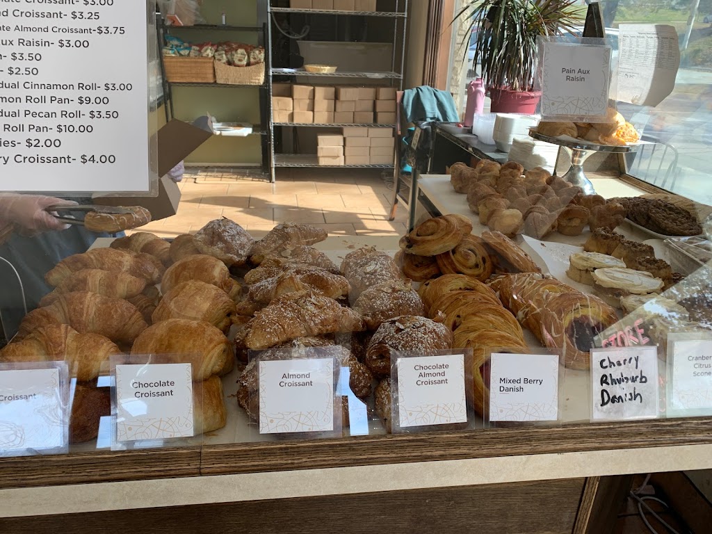 Le Quartier Bakery & Café - Loveland | 2501 S 90th St, Omaha, NE 68124, USA | Phone: (402) 932-1207