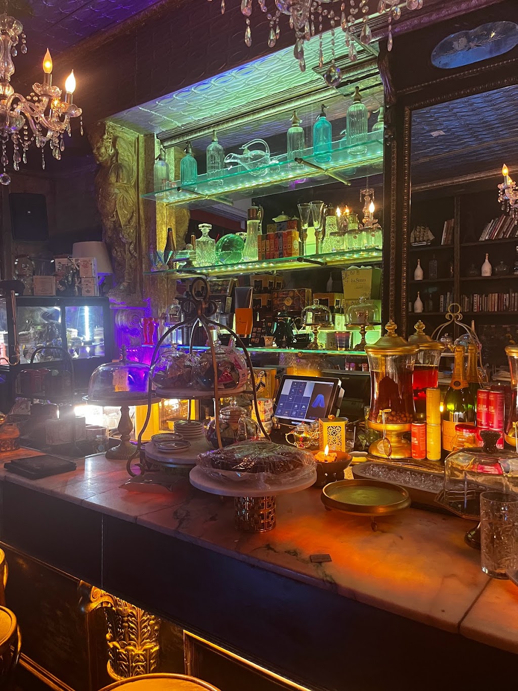 Mishka Soho Restaurant | 519 Broome St, New York, NY 10013, USA | Phone: (646) 590-1498