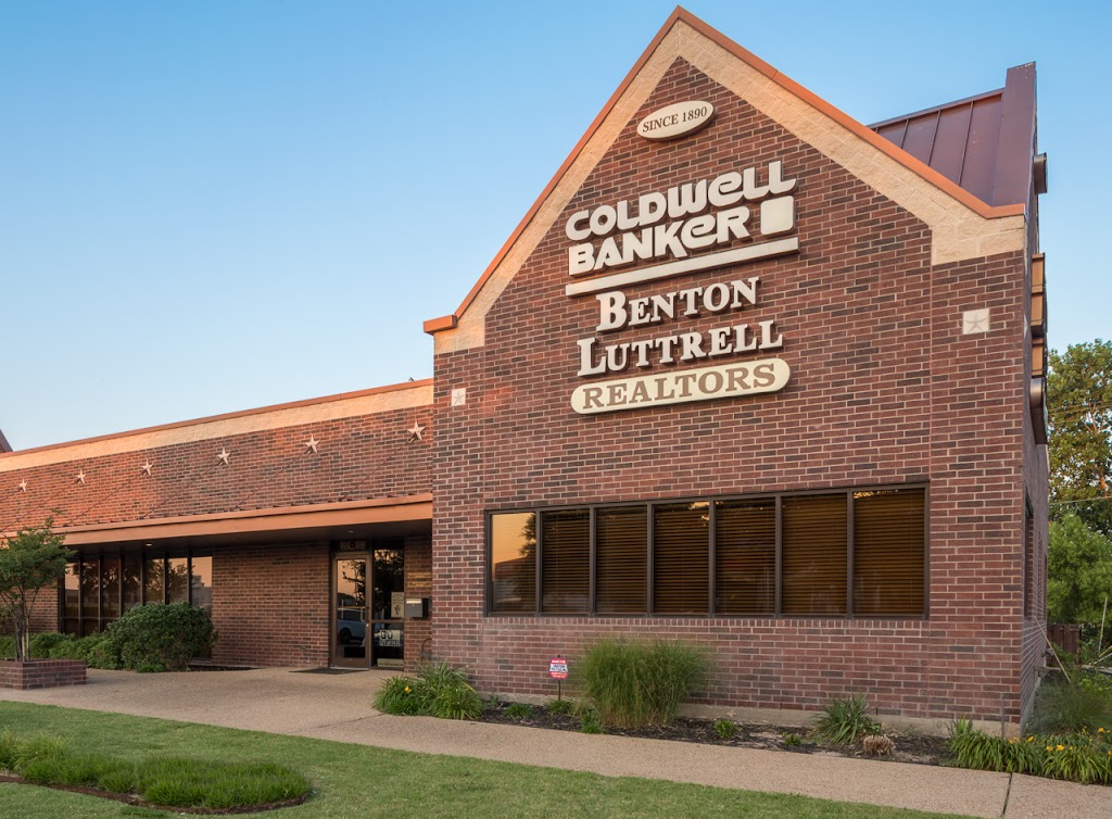 Coldwell Banker Benton-Luttrell, Realtors | 900 W Van Alstyne Pkwy, Van Alstyne, TX 75495, USA | Phone: (903) 482-1111 Coldwell Banker Benton-Luttrell, Realtors | 900 W Van Alstyne Pkwy, Van Alstyne, TX 75495, USA | Phone: (903) 482-1111