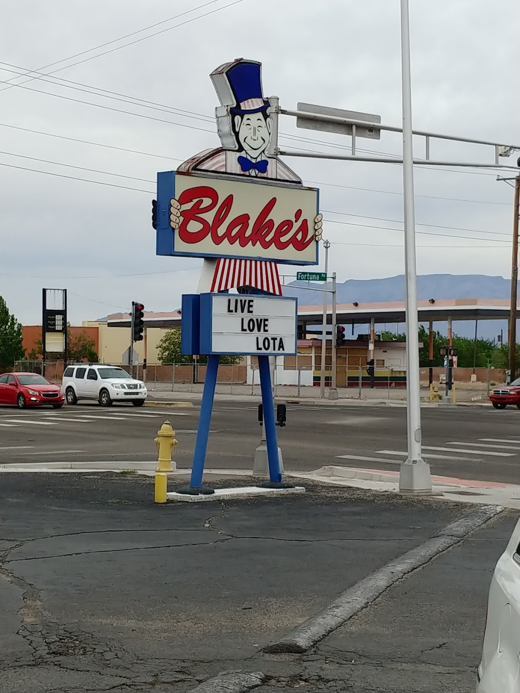 Blakes Lotaburger | 641 Coors Blvd NW, Albuquerque, NM 87121, USA | Phone: (505) 836-0858