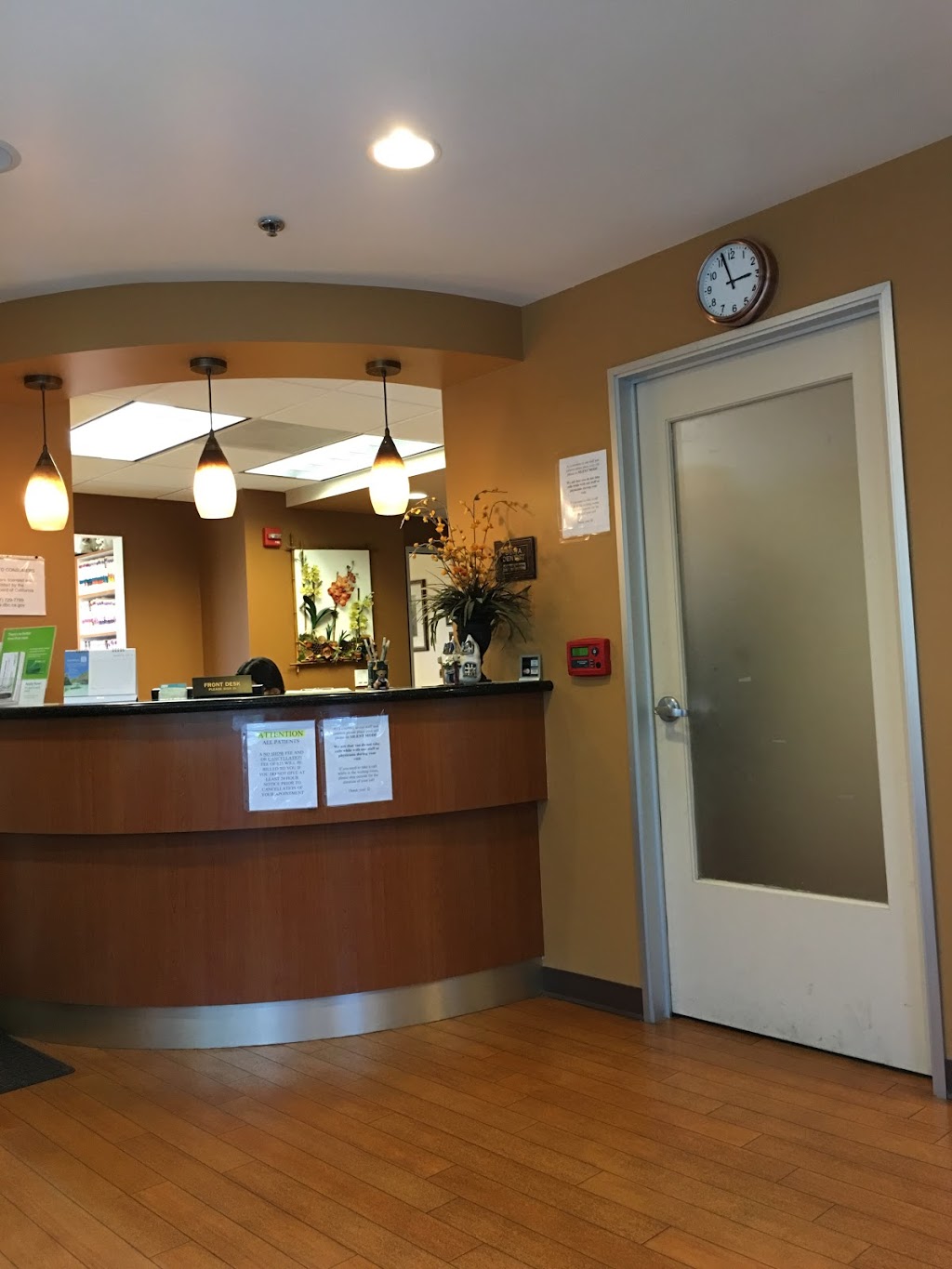 Family Dentist: Caro Janet A DDS | 1660 Broadway, Vallejo, CA 94590, USA | Phone: (707) 649-1800