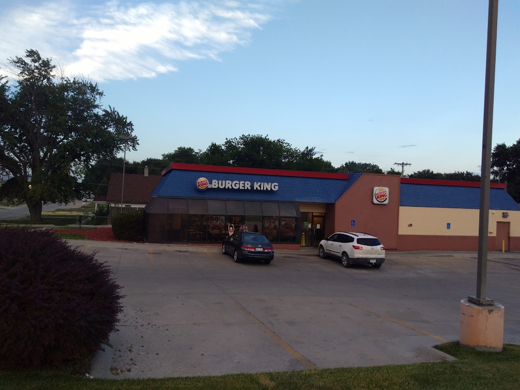 Burger King | 354 N Chestnut St, Wahoo, NE 68066 | Phone: (402) 443-4434