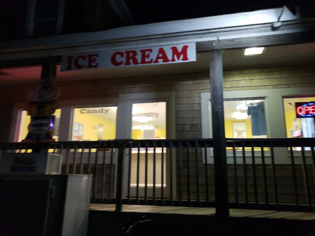 Weezy’s Ice Cream | 1070 Ocean Trail, Corolla, NC 27927, USA | Phone: (252) 453-9500