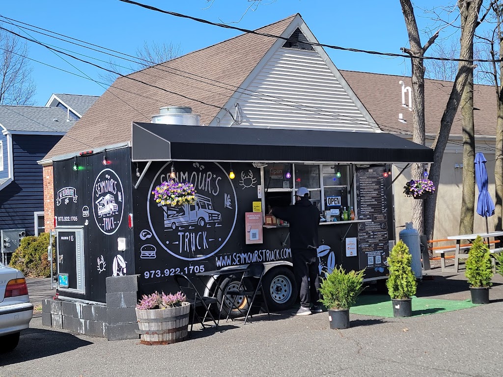 Seymours Food Truck | 326 Main St, Madison, NJ 07940 | Phone: (973) 922-1705