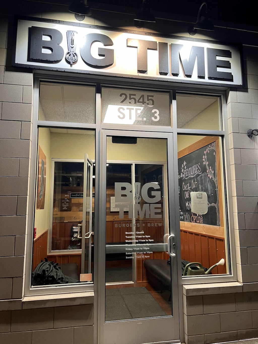 Big Time Burgers + Brew | 2545 N Founders Sq Suite 3, Portage, IN 46368, USA | Phone: (219) 841-9984