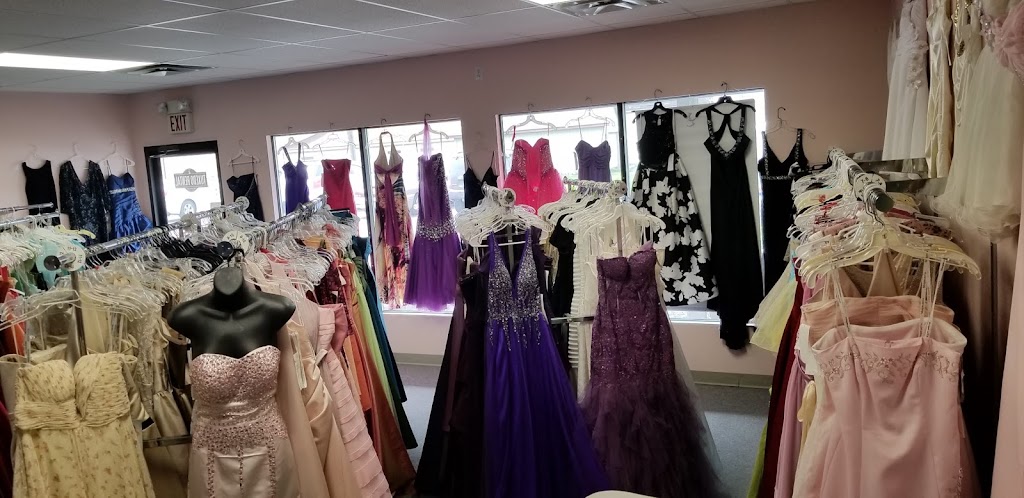 Rosebuds Bridal & Tuxedo | 7655 Highland Rd, Waterford Twp, MI 48327, USA | Phone: (248) 666-3035