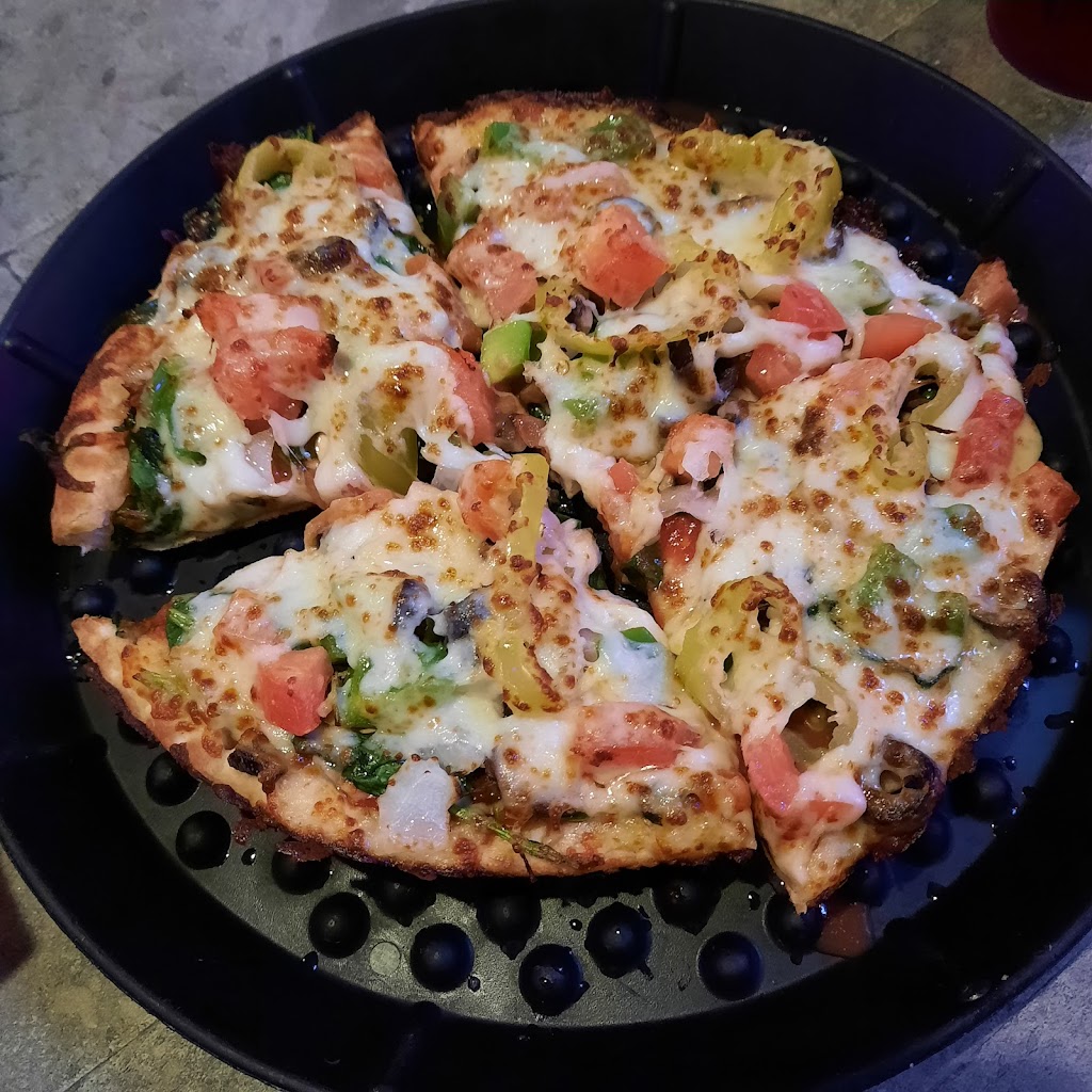 Roc’n Oven Pizzeria | 902 Conover Blvd E Suite D, Conover, NC 28613, USA | Phone: (704) 325-3496