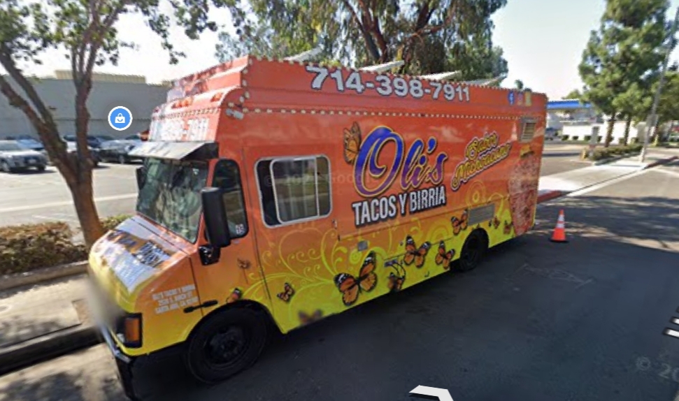 Olis Taco Y Birria Food Truck | 1241 W Alton Ave, Santa Ana, CA 92707, USA | Phone: (714) 398-7911