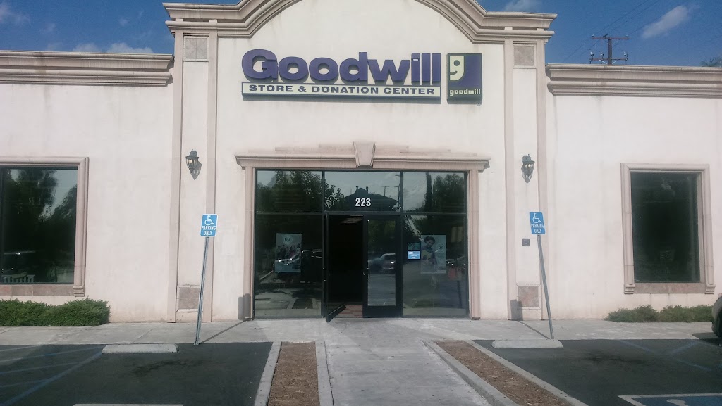 Goodwill Southern California Store & Donation Center | 233 W Colton Ave, Redlands, CA 92374, USA | Phone: (909) 335-2006