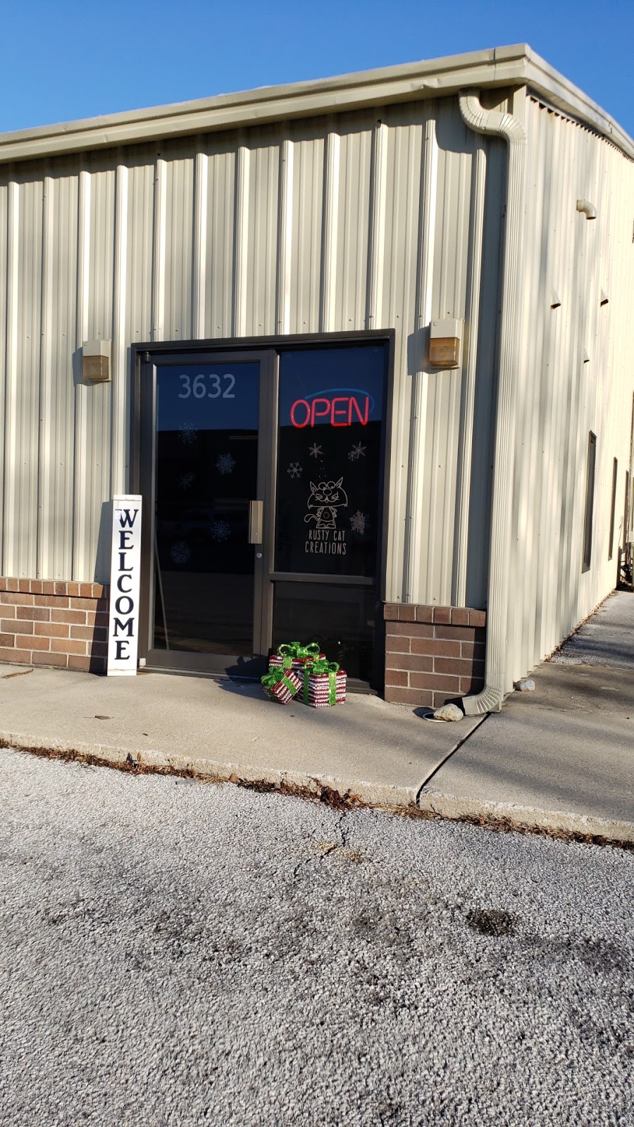 Rusty Cat Creations | 3632 Illinois Rd, Fort Wayne, IN 46804, USA | Phone: (260) 271-9886 Rusty Cat Creations | 3632 Illinois Rd, Fort Wayne, IN 46804, USA | Phone: (260) 271-9886