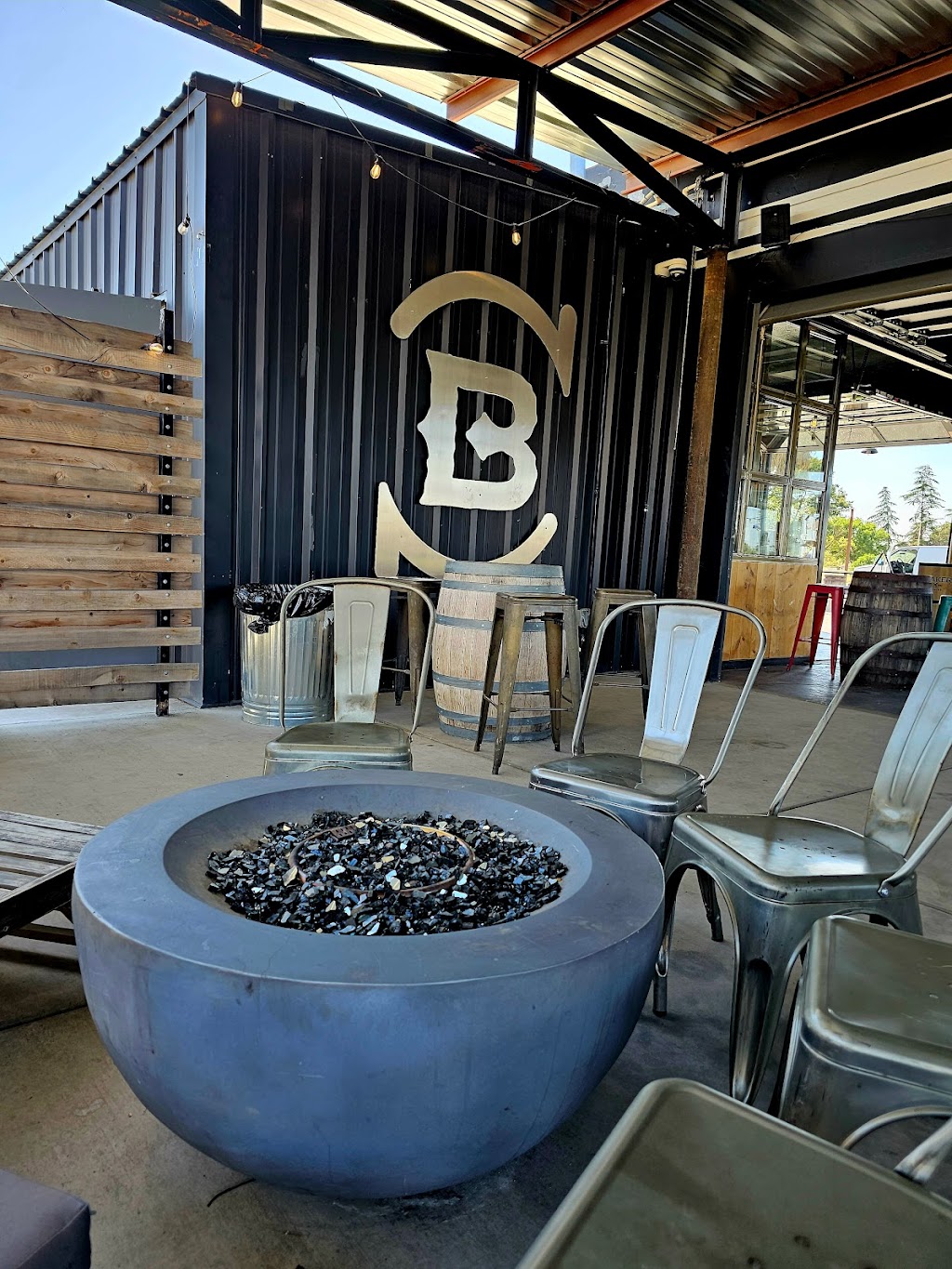 Blaker Brewing - The Tarmac | 1930 Airdrome Entry, Atwater, CA 95301, USA | Phone: (209) 585-4040