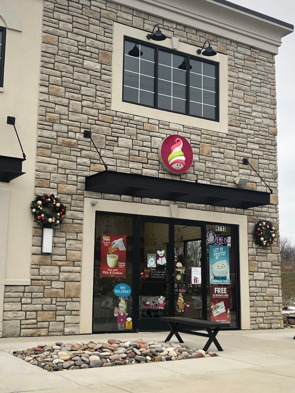 Menchies Frozen Yogurt | 4713 S Baldwin Rd, Orion Twp, MI 48359, USA | Phone: (248) 481-3890