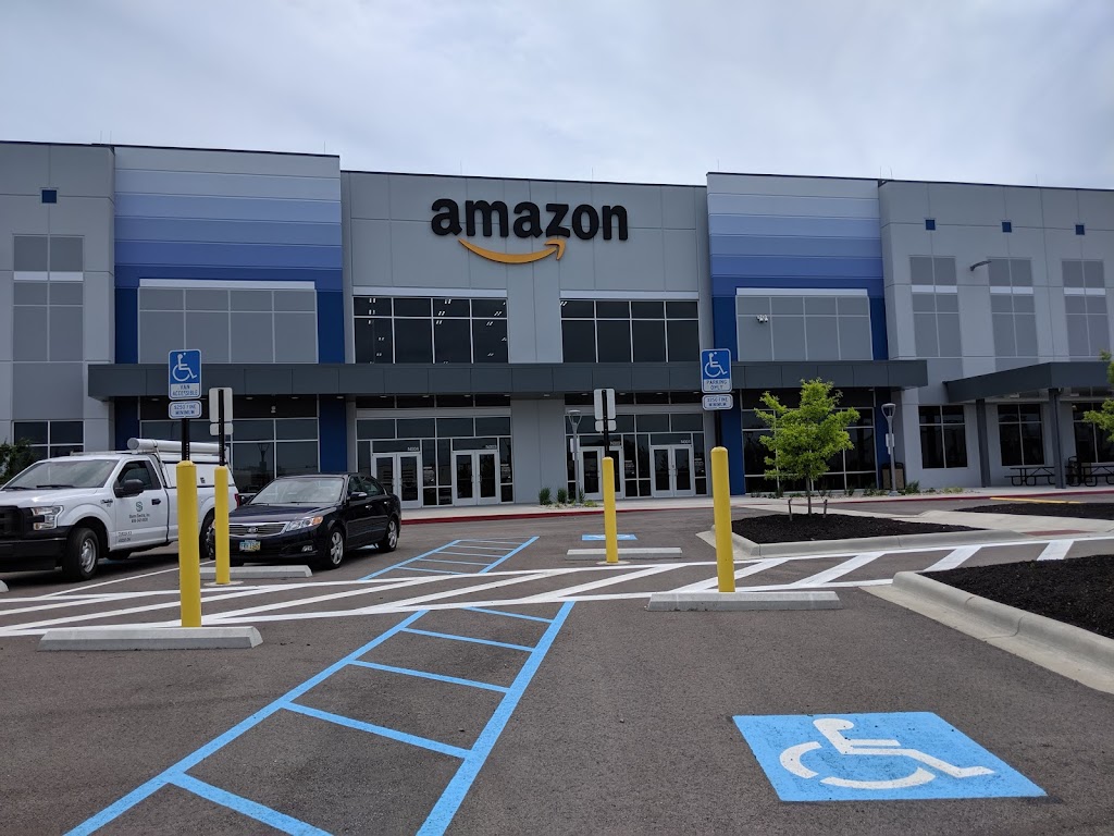 Amazon Fulfillment Center CMH3 | 700 Gateway Blvd, Monroe, OH 45050, USA | Phone: (833) 774-2802