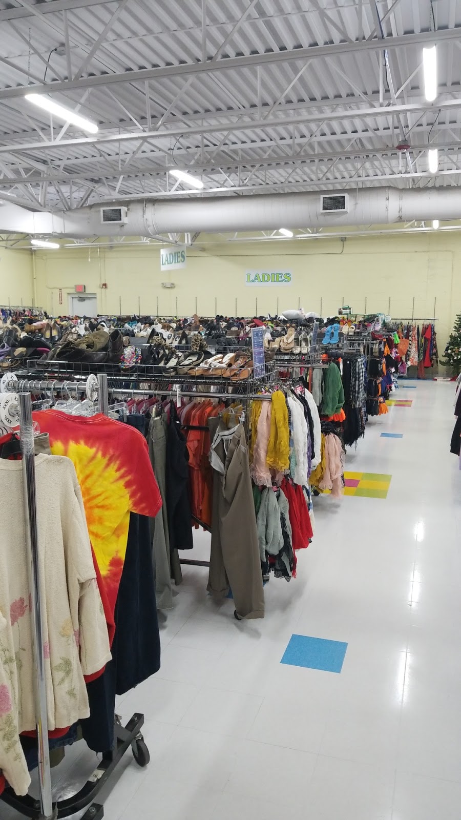 Triad Goodwill Store & Donation Center | 1551 Freeway Dr., Reidsville, NC 27320 | Phone: (336) 637-1005