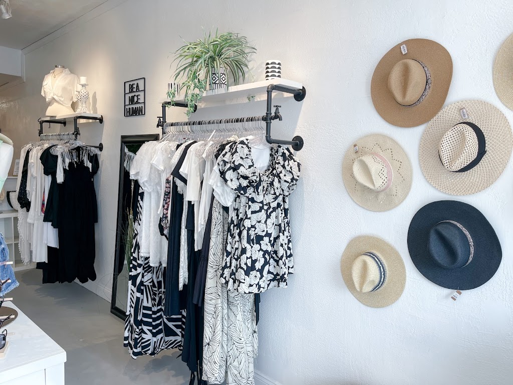 Pineapple Lain Boutique | 407 S Pineapple Ave, Sarasota, FL 34236, USA | Phone: (941) 330-8771