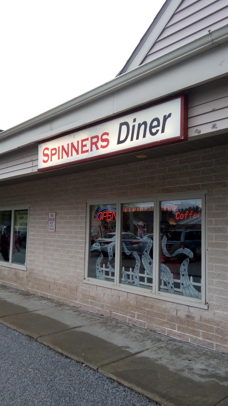 Spinners Good Time Diner | 602 South St #13, Chardon, OH 44024, USA | Phone: (440) 286-1186