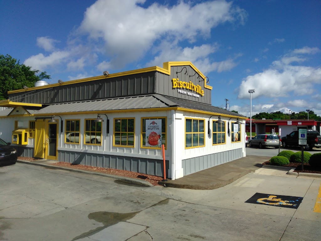 Biscuitville | 2336 Randleman Rd, Greensboro, NC 27406, USA | Phone: (336) 273-8025