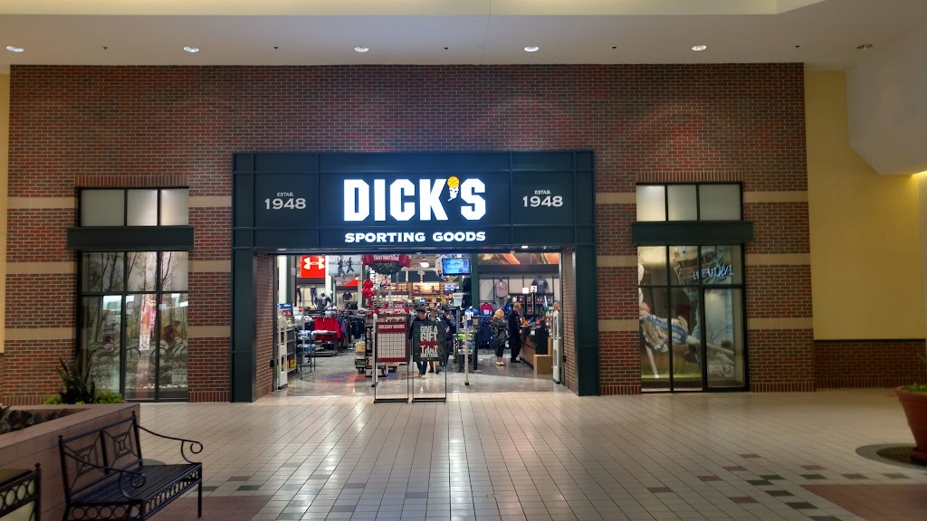 DICKS Sporting Goods | 3065 NY-50, Saratoga Springs, NY 12866, USA | Phone: (518) 583-7218