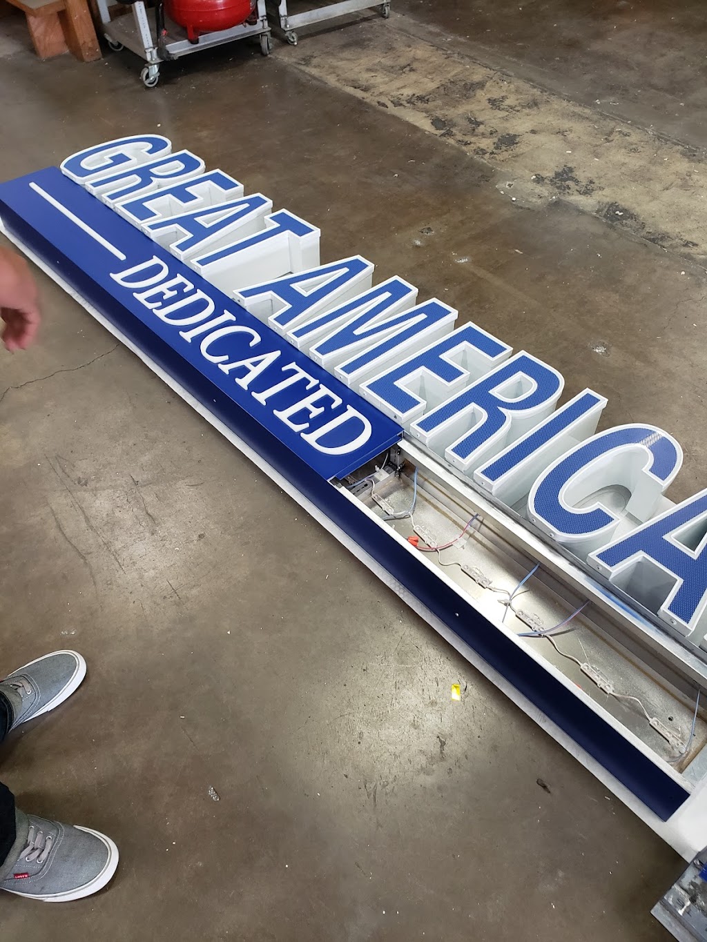 Blake Sign Co | 11661 Seaboard Cir, Stanton, CA 90680, USA | Phone: (714) 891-5682