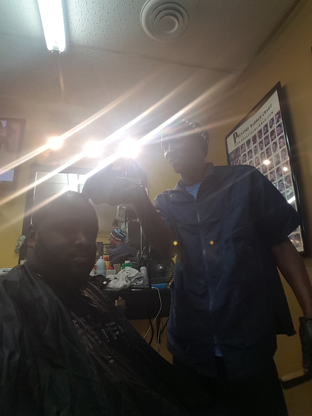 Kuttin Up Hair & Nails | 3530 Douglas Dr N, Crystal, MN 55422, USA | Phone: (763) 535-7993