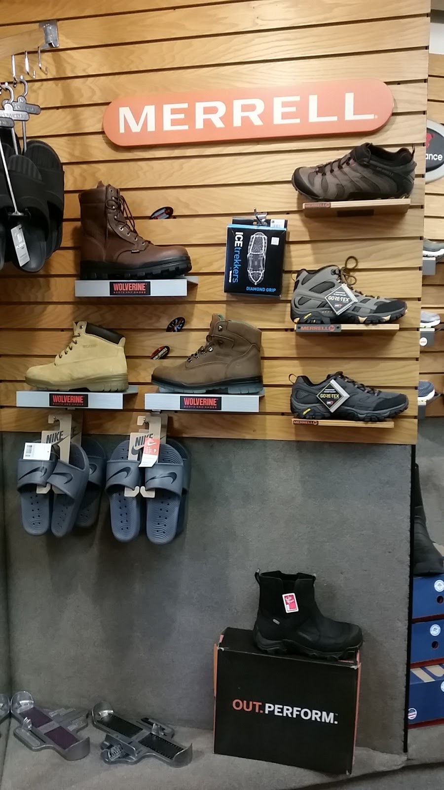 Giblings Footwear | 382 Ramapo Valley Rd A, Oakland, NJ 07436, USA | Phone: (201) 337-7971