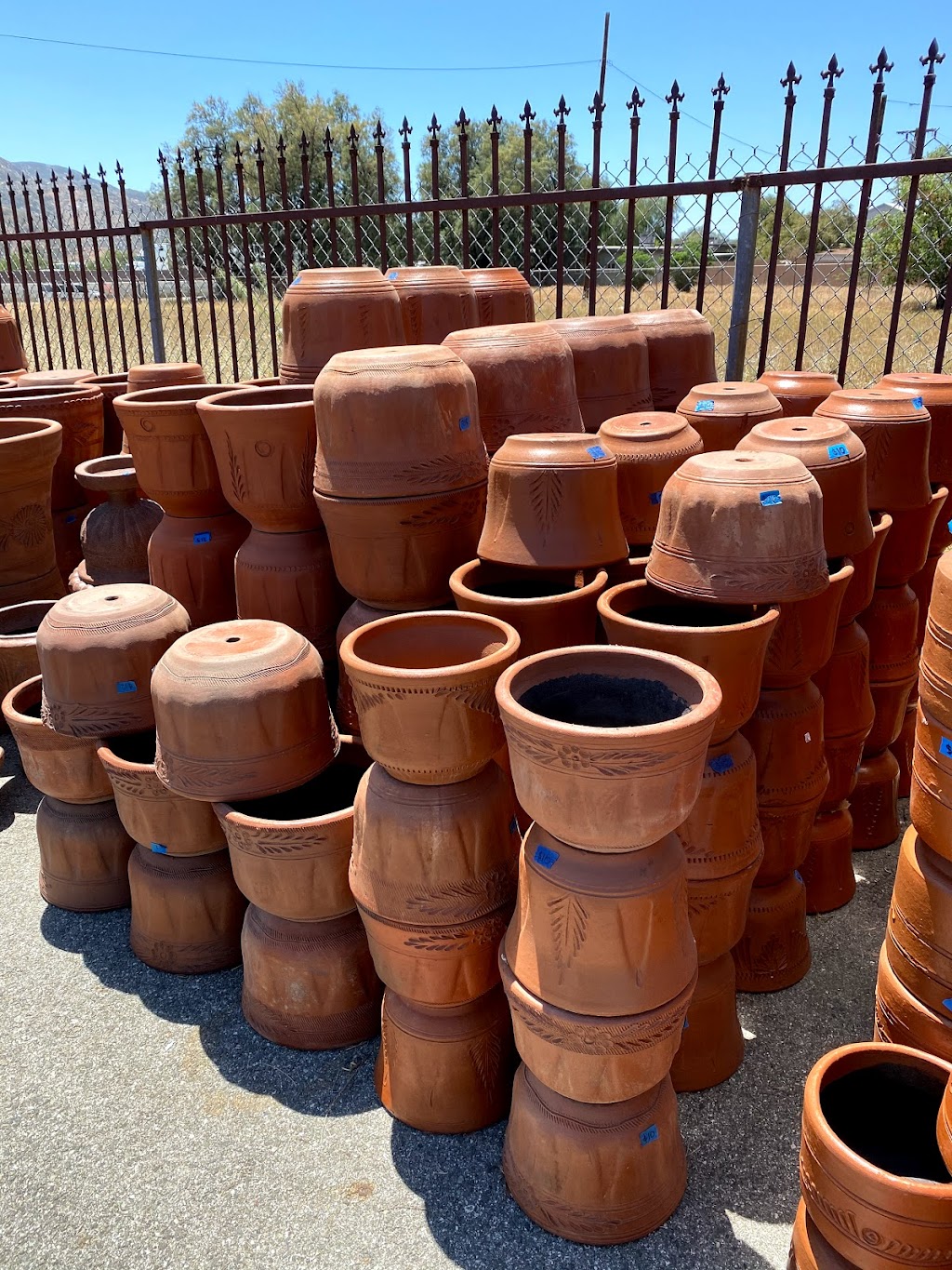 LEOS POTTERY | 1498 E Ramsey St, Banning, CA 92220, USA | Phone: (951) 849-2760