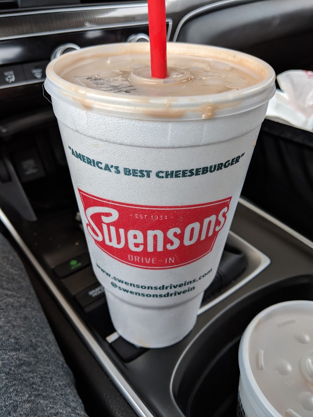 Swensons Drive-In | 14510 Cedar Rd, University Heights, OH 44122, USA | Phone: (216) 350-7776
