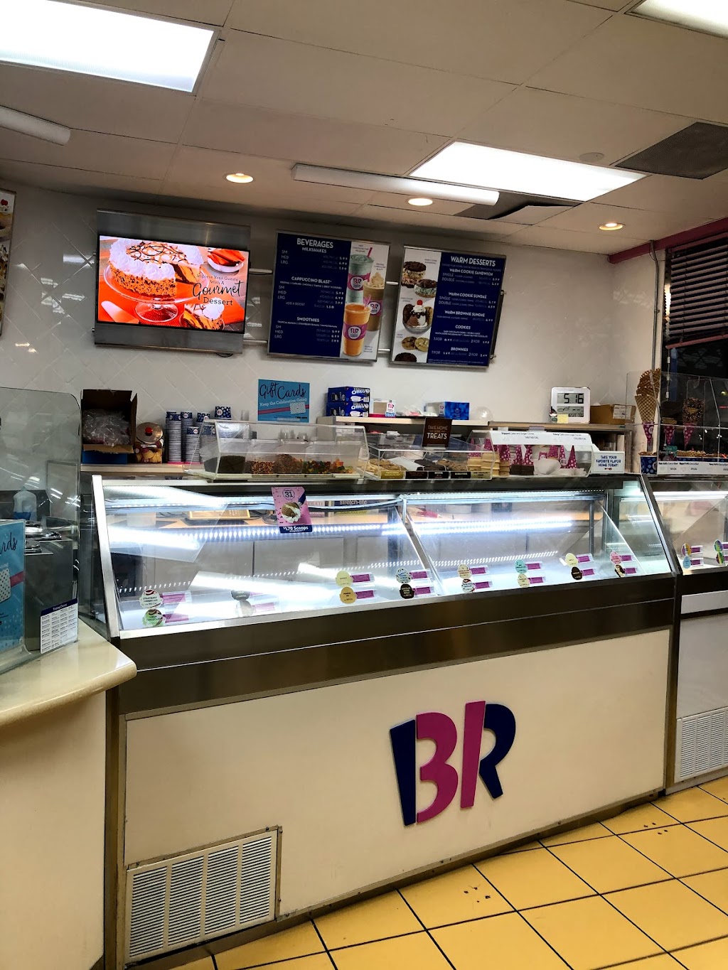 Baskin-Robbins | 5455 Del Amo Blvd, Lakewood, CA 90712 | Phone: (562) 867-9579