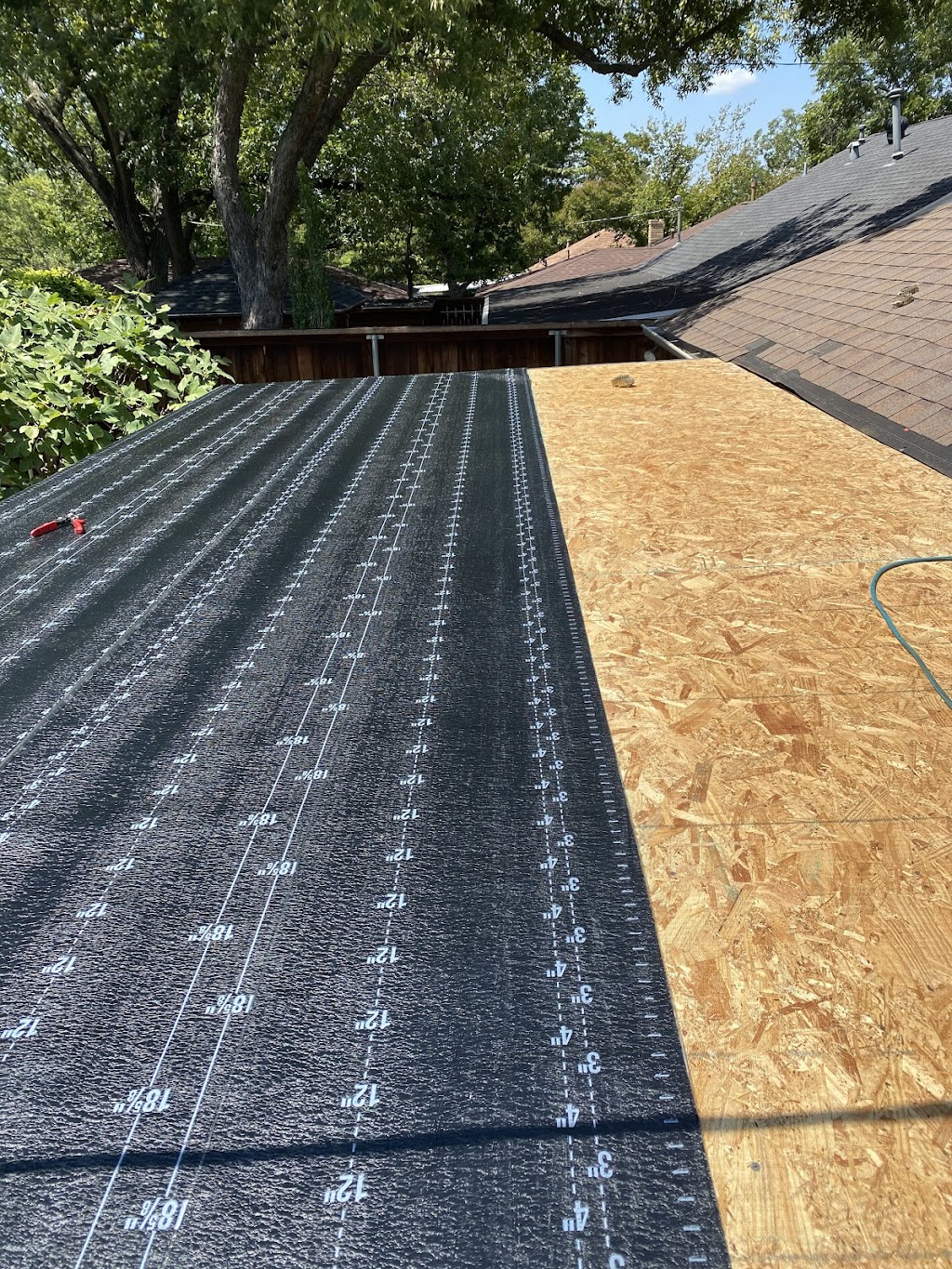 Enrique Ruiz Roofing | 2604 Alden Ave, Dallas, TX 75211, USA | Phone: (214) 587-3546