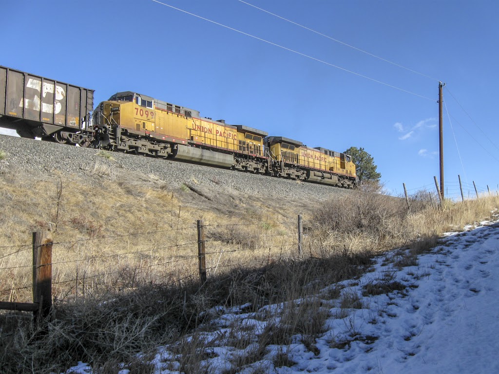 East Plum Creek Trail - Meadows Trailhead and Parking | 734-970 Meadows Pkwy, Castle Rock, CO 80109 | Phone: (720) 733-2260