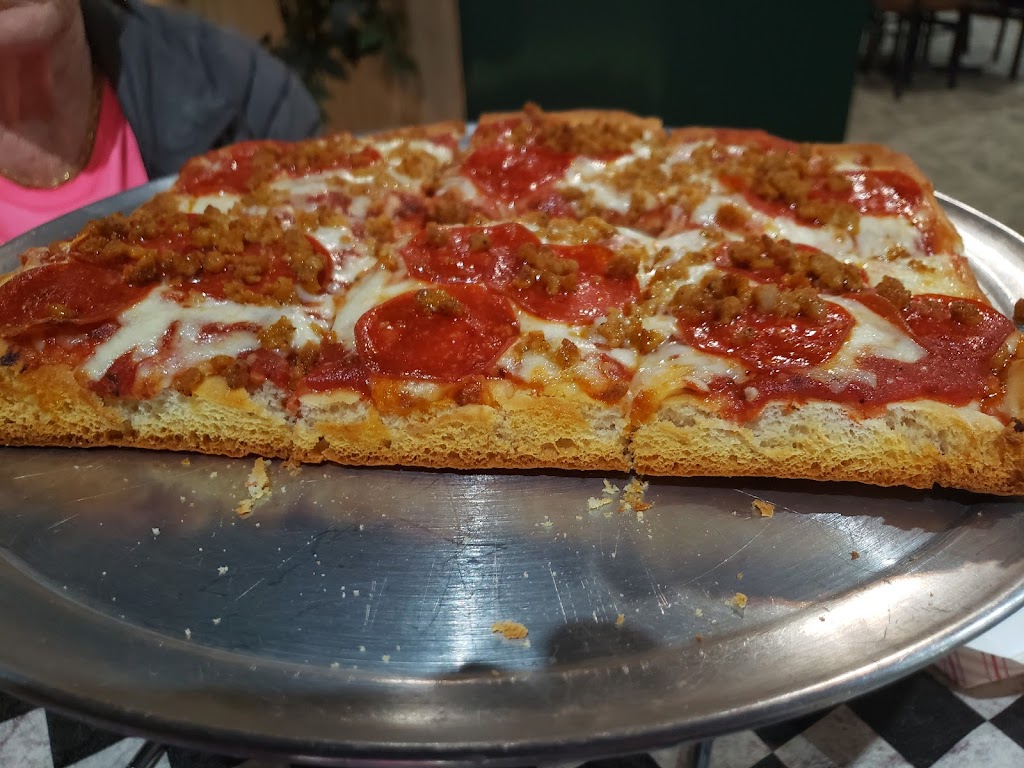 Tuscas Pizzeria | 4975 Tuscarawas Rd, Beaver, PA 15009, USA | Phone: (724) 495-7003