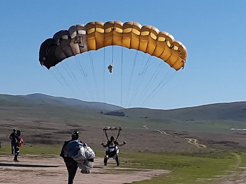Skydive Hollister & Skydive Silicon Valley | 13030 Murphy Ave, San Martin, CA 95046, USA | Phone: (800) 386-5867