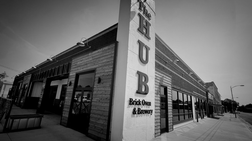 The Hub Brick Oven & Brewery | 100 S Christian Ave, Moundridge, KS 67107, USA | Phone: (620) 345-2337