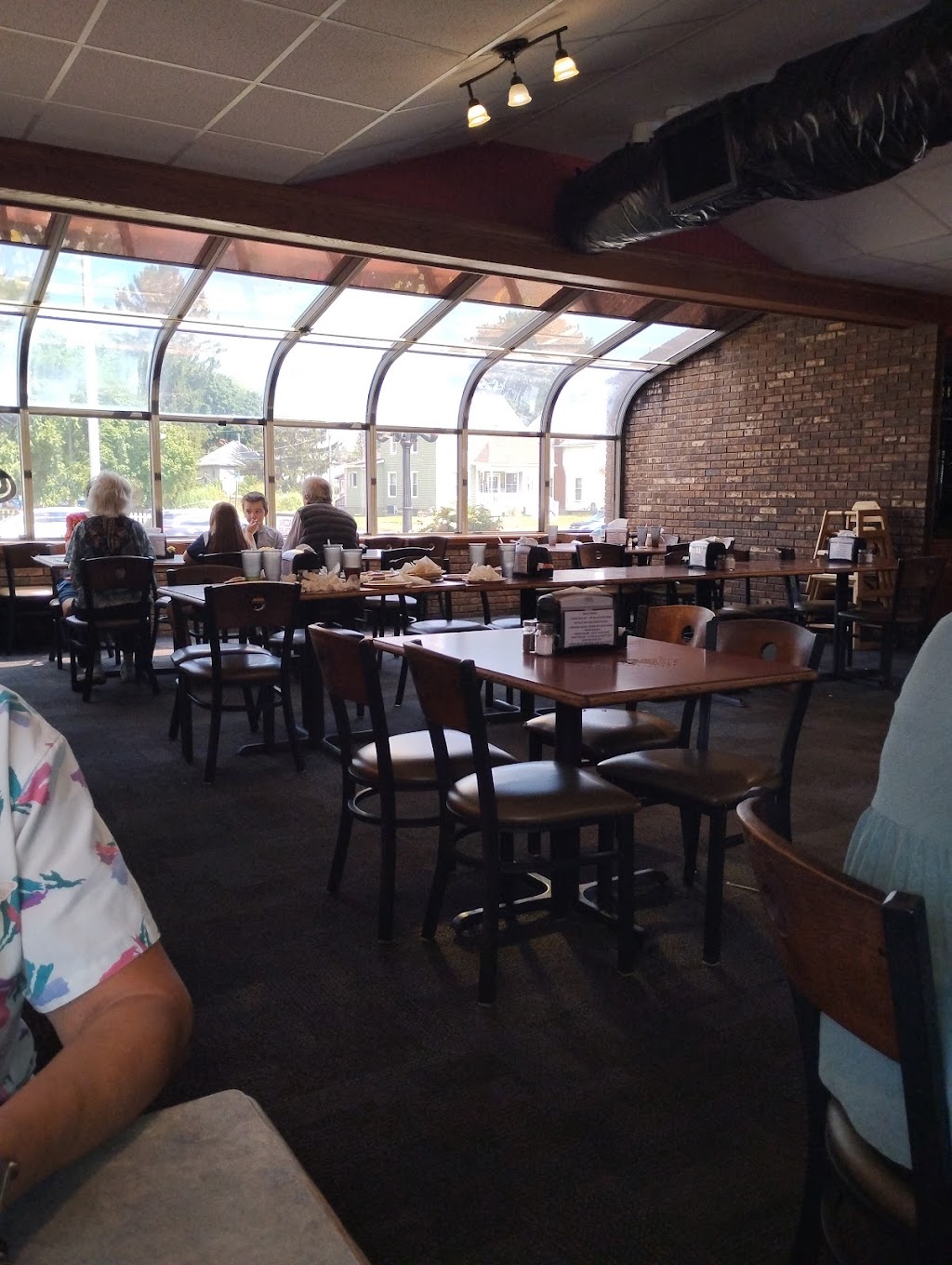 Fort Ball Pizza Palace Fremont | 1307 W State St, Fremont, OH 43420, USA | Phone: (419) 334-7800