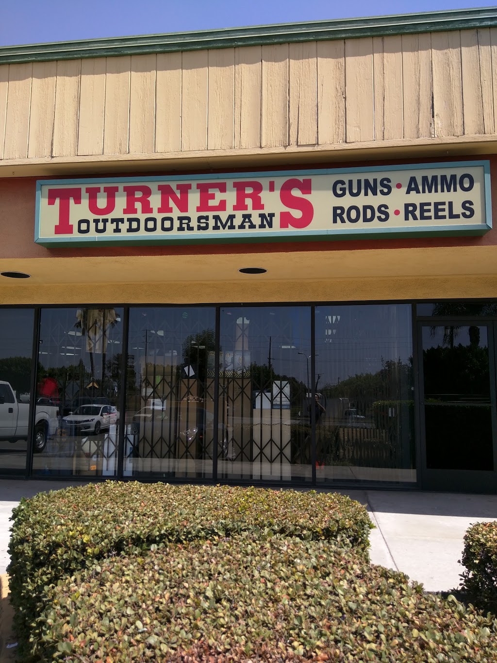Turners Outdoorsman-Norwalk | 11336 Firestone Blvd, Norwalk, CA 90650, USA | Phone: (562) 929-4056
