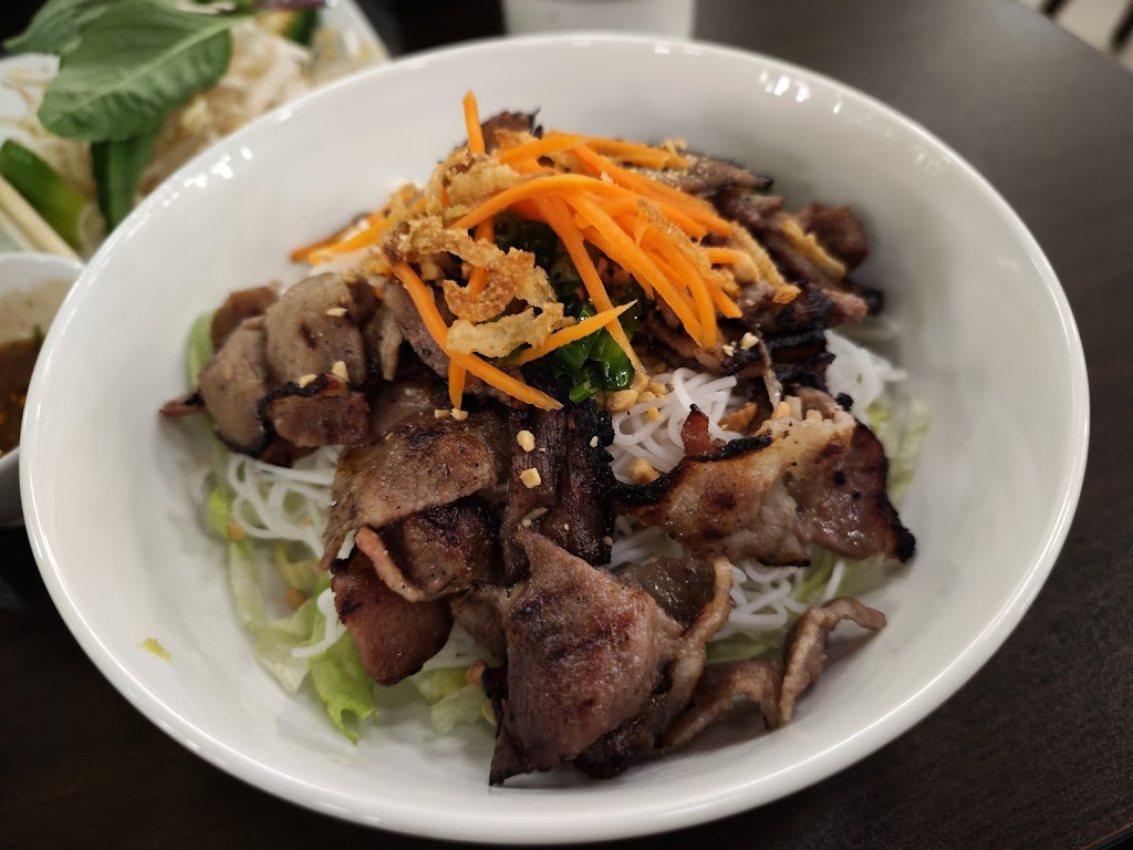 EAD Vietnamese Restaurant | 17947 Interstate 45 N ste 238, Shenandoah, TX 77385, USA | Phone: (281) 651-2208