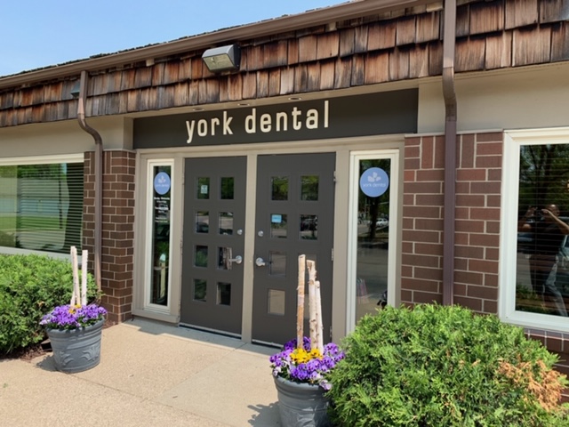 York Dental | 3205 W 76th St UNIT 1, Edina, MN 55435, USA | Phone: (952) 841-0122