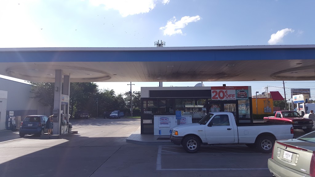 Chevron | 4423 Live Oak St, Dallas, TX 75204, USA | Phone: (469) 334-0278