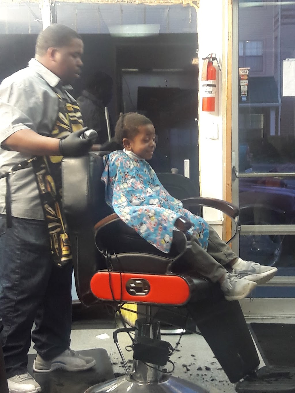 Majestic Cuts | 3411 W Jefferson Ave, Ecorse, MI 48229, USA | Phone: (313) 477-4599