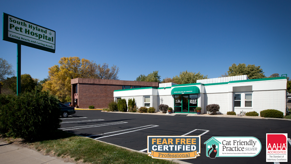 South Hyland Pet Hospital | 5400 W Old Shakopee Rd, Minneapolis, MN 55437, USA | Phone: (952) 884-1868