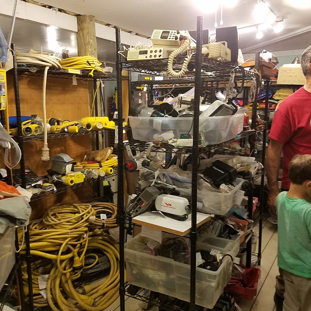 Nauti Nells | 16507 General Puller Hwy, Deltaville, VA 23043, USA | Phone: (804) 776-9811