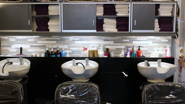 Hair on Grand | 10751 Grand Ave, Sun City, AZ 85351, USA | Phone: (623) 680-0084