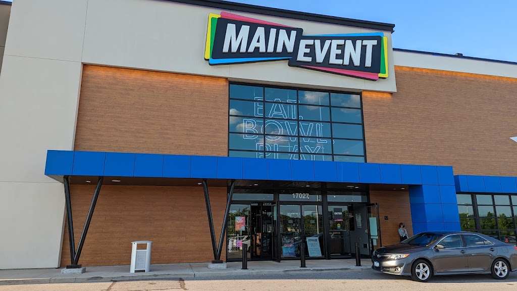 Main Event Chesterfield | 17027 N Outer 40 Rd, Chesterfield, MO 63005, USA | Phone: (636) 536-9999